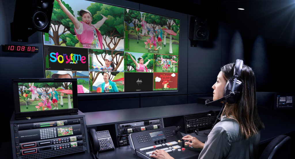 Live graphics and picture-in-picture PowerPoint production for event streaming